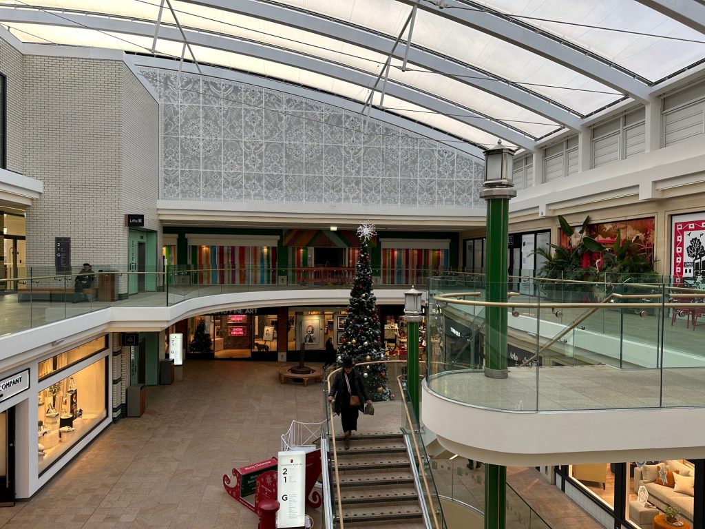 interior shopping centre 